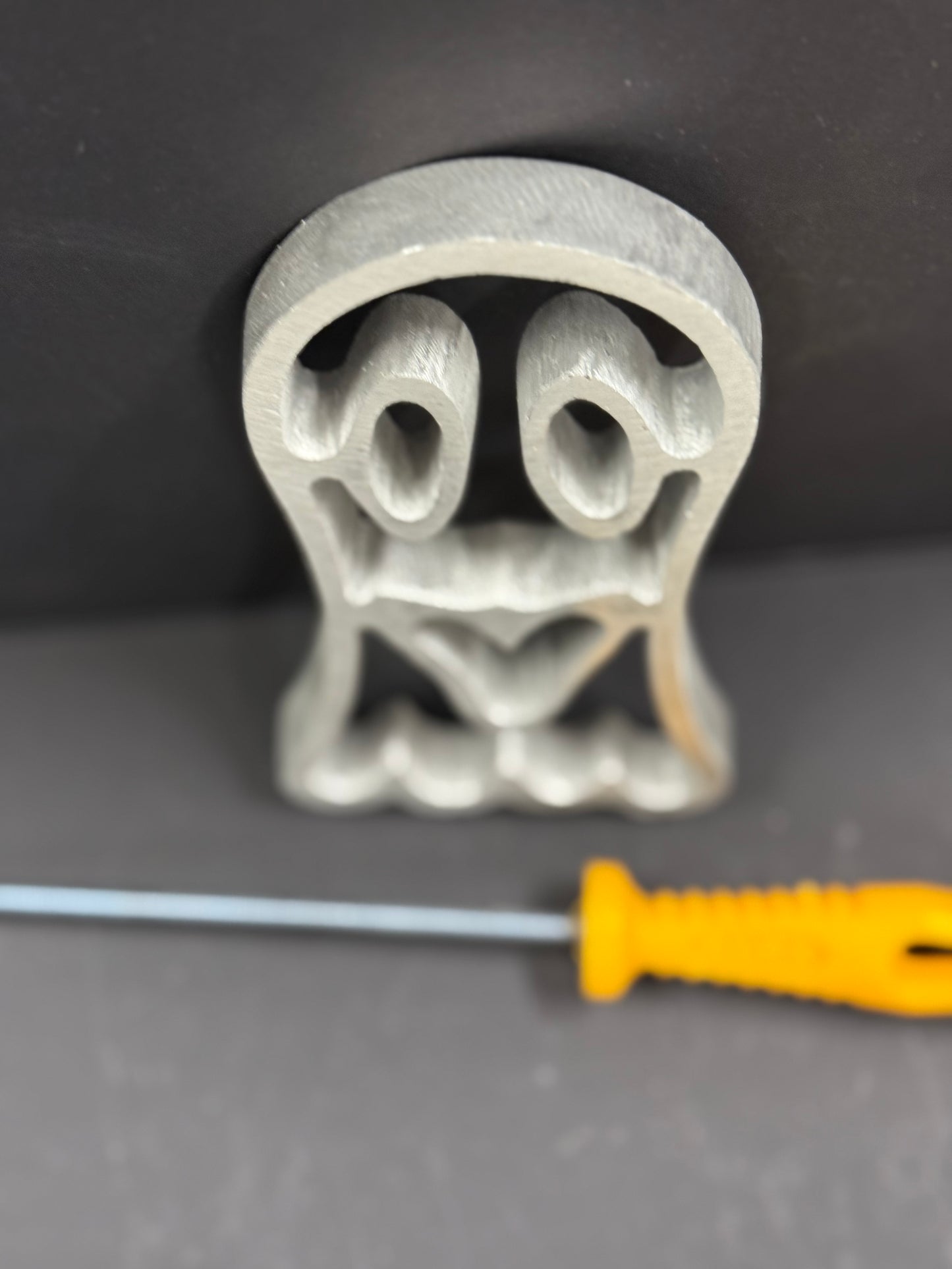 Molde Fantasma #1 Halloween – Aluminio con Mango de Plástico Desmontable