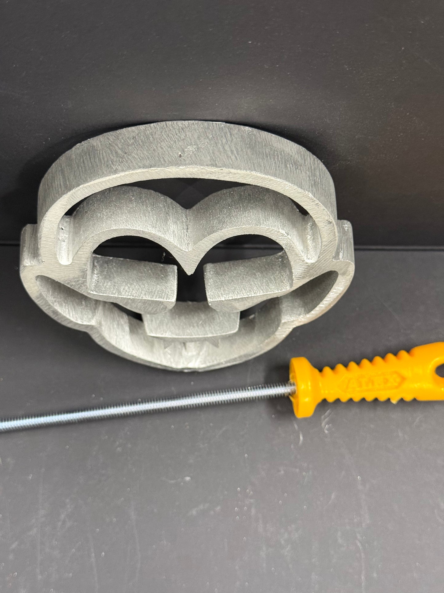 Molde Drácula 🦇 Halloween – Aluminio con Mango de Plástico Desmontable